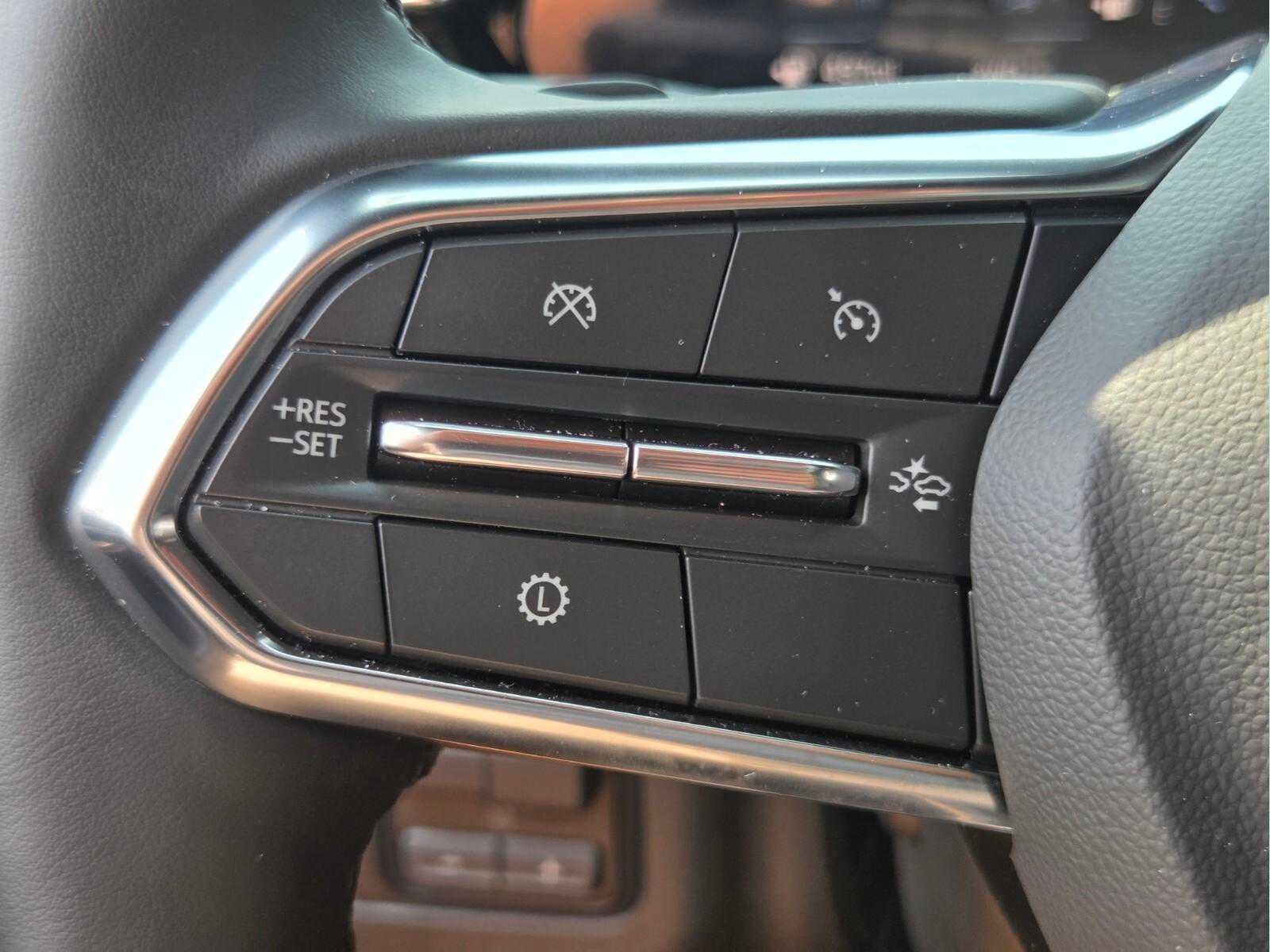 Used 2025 Chevrolet Tahoe High Country AWD/4WD image 32