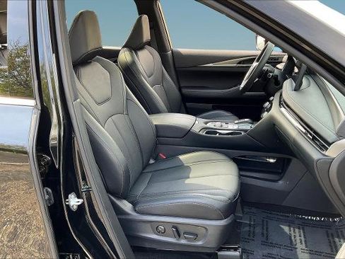 Certified 2026 INFINITI QX60 Luxe w/ Cargo Package AWD/4WD image 29