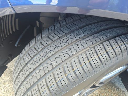 New 2026 Mercedes-Benz GLS 450 4MATIC image 28