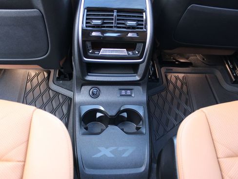 Used 2025 BMW X7 xDrive40i image 41