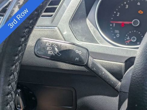 Used 2018 Volkswagen Tiguan SE w/ Panoramic Sunroof Package FWD image 27