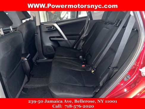 Used 2018 Toyota RAV4 LE image 21