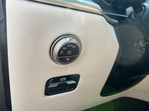 Certified 2026 Mercedes-Benz GLC 300 4MATIC image 34