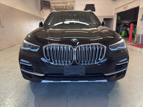 Used 2019 BMW X5 xDrive40i w/ Convenience Package AWD/4WD image 2