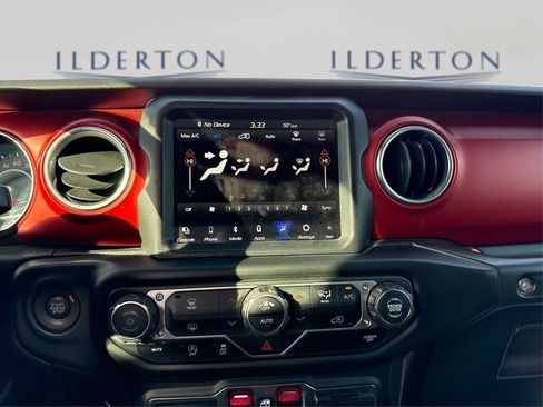 Used 2018 Jeep Wrangler Unlimited Rubicon image 12