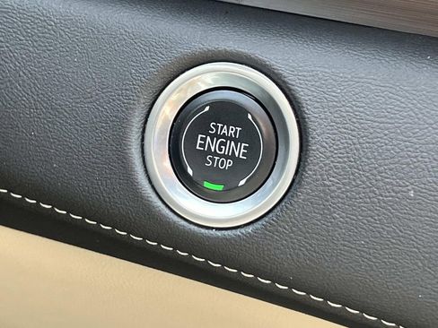 Certified 2024 Cadillac Escalade ESV Premium Luxury image 41