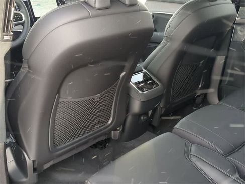 New 2026 Volvo XC90 B6 Ultra w/ Lounge Package image 10