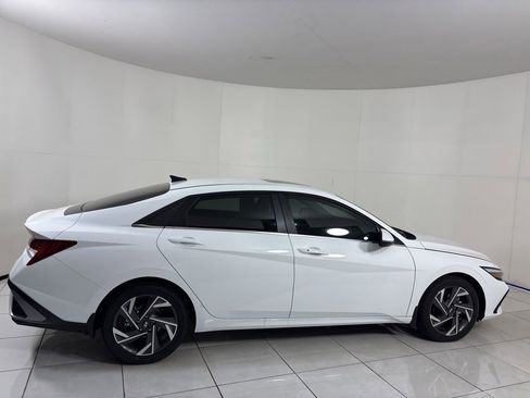 New 2026 Hyundai Elantra Limited FWD image 6