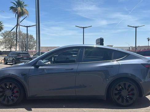 Used 2022 Tesla Model Y Performance AWD/4WD image 4