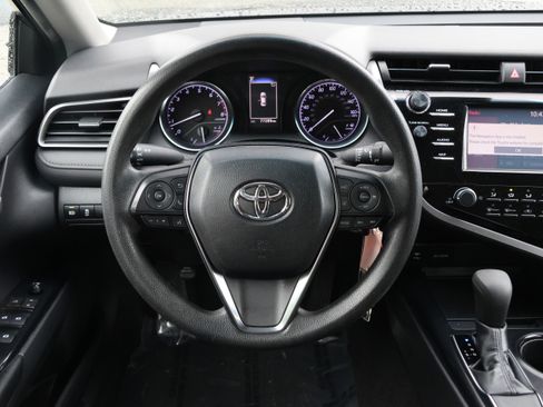 Used 2019 Toyota Camry LE FWD image 16