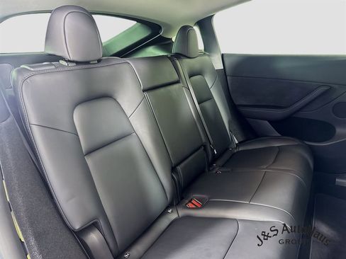 Used 2023 Tesla Model Y Long Range image 34