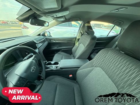 Used 2026 Toyota Camry LE FWD image 10