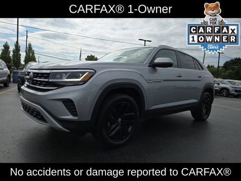 Used 2023 Volkswagen Atlas Cross Sport SE w/ Panoramic Sunroof Package AWD/4WD image 3