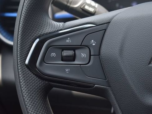New 2026 Chevrolet Trax LS w/ LS Convenience Package FWD image 19