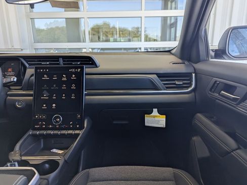 New 2026 GMC Terrain Elevation w/ LPO, Floor Liner Package image 4