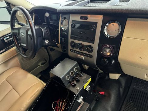 Used 2015 Ford Expedition XL RWD image 50