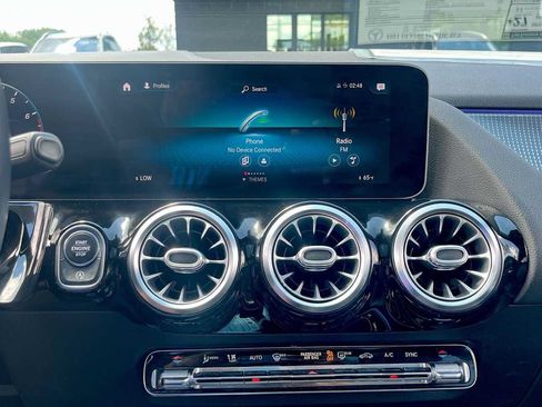 Used 2021 Mercedes-Benz GLA 250 4MATIC image 45