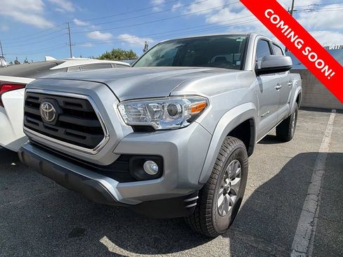 Used 2019 Toyota Tacoma SR5 AWD/4WD image 3