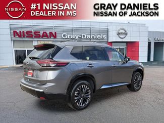 New 2026 Nissan Rogue Platinum w/ Platinum Premium Package video 2