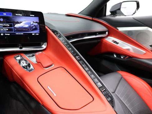 Used 2020 Chevrolet Corvette Stingray Preferred Cpe w/ 2LT Preferred Equipment Group RWD image 38