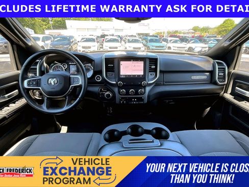 Used 2024 RAM 2500 Big Horn AWD/4WD image 12