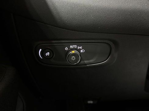 Used 2022 Chevrolet Equinox LT FWD image 18