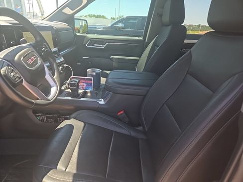 Used 2024 GMC Sierra 1500 SLT AWD/4WD image 13