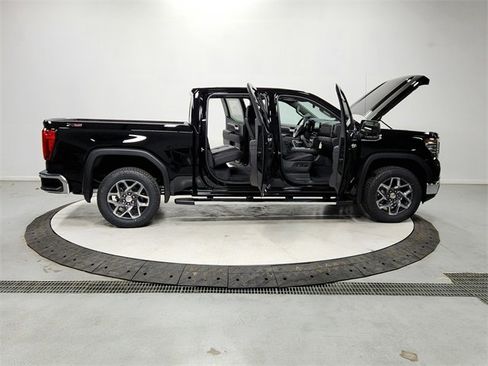 New 2026 GMC Sierra 1500 SLT w/ SLT Premium Plus Package image 16
