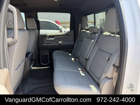 New 2026 GMC Sierra 1500 SLT AWD/4WD image 23