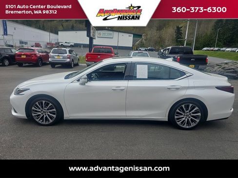 Used 2021 Lexus ES 350 w/ Premium Package FWD image 2