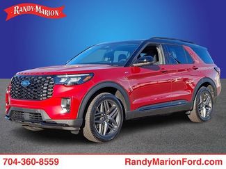 New 2026 Ford Explorer ST-Line w/ ST-Line Street Pack video 1