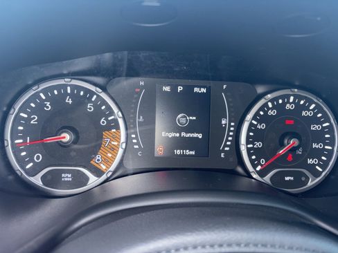 Used 2021 Jeep Renegade Sport image 12