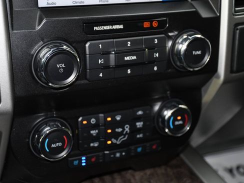 Used 2019 Ford F250 Lariat w/ Lariat Ultimate Package AWD/4WD image 37