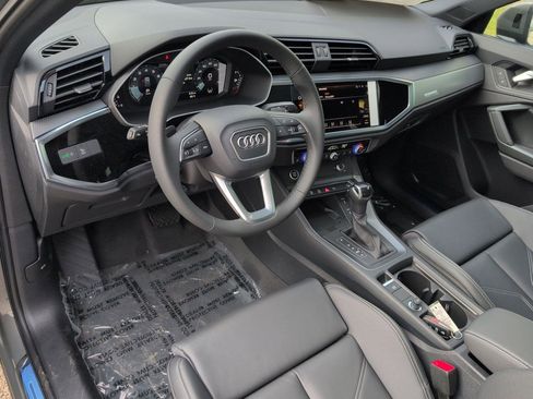 New 2025 Audi Q3 2.0T Premium image 2