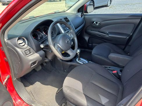 Used 2014 Nissan Versa SV FWD image 10