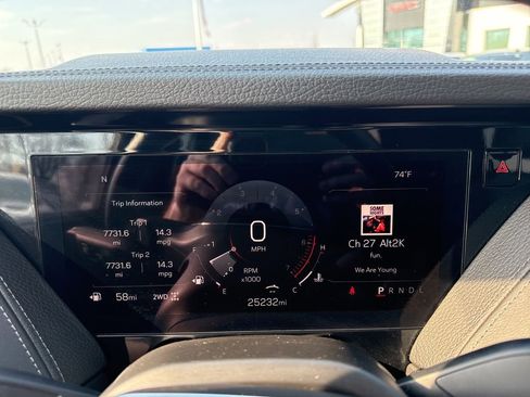 Used 2025 GMC Yukon Denali image 27