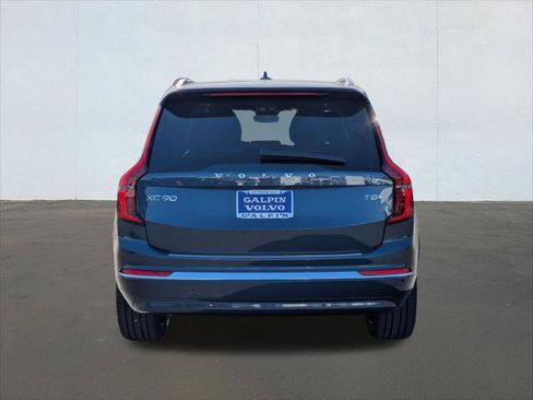 New 2026 Volvo XC90 T8 Plus w/ Protection Package AWD/4WD image 4
