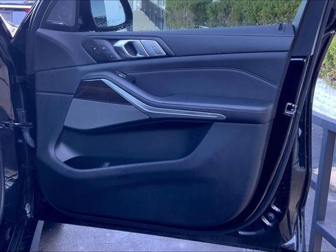 Used 2021 BMW X7 xDrive40i w/ M Sport Package image 24