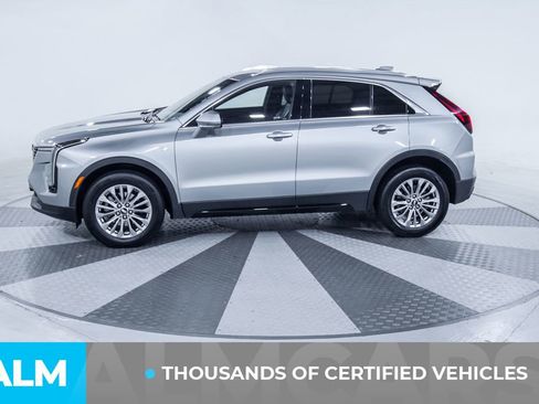 Used 2025 Cadillac XT4 Premium Luxury FWD image 4