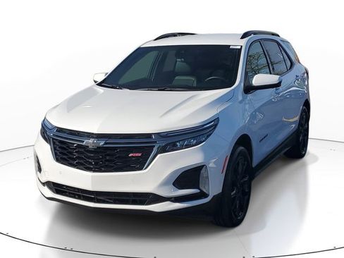 Certified 2023 Chevrolet Equinox RS AWD/4WD image 2
