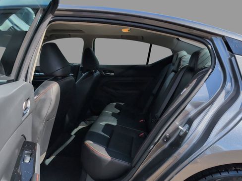 Used 2024 Nissan Altima 2.5 SR w/ SR Premium Package FWD image 15