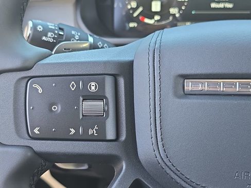 New 2026 Land Rover Defender 90 V8 AWD/4WD image 17