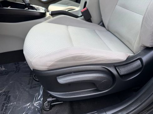 Used 2021 Kia Soul LX FWD image 13