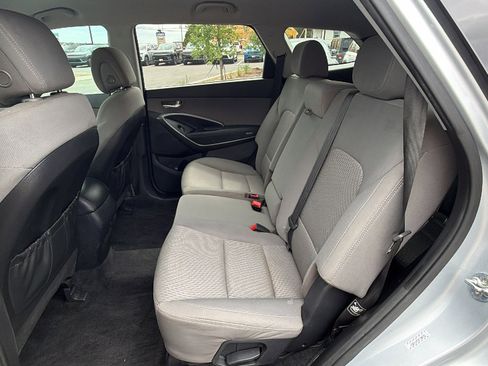 Used 2019 Hyundai Santa Fe XL SE FWD image 15