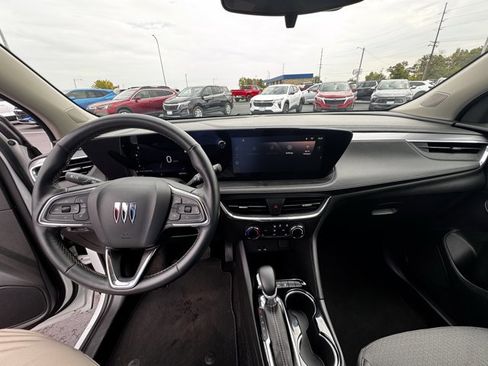 Used 2025 Buick Encore GX Preferred w/ Comfort Package image 14