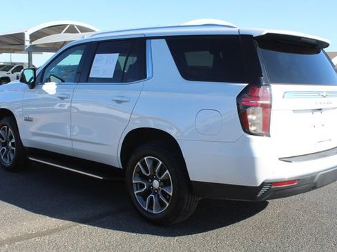 Used 2022 Chevrolet Tahoe LT w/ Luxury Package AWD/4WD image 9