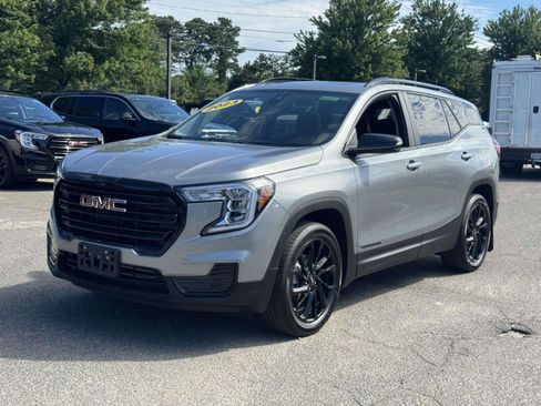 Used 2023 GMC Terrain SLE w/ Driver Convenience Package AWD/4WD image 1
