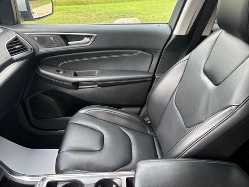 Used 2022 Ford Edge Titanium AWD/4WD image 17