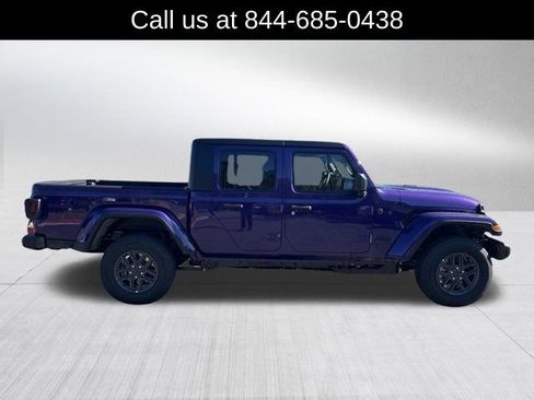 New 2026 Jeep Gladiator Sport AWD/4WD image 4