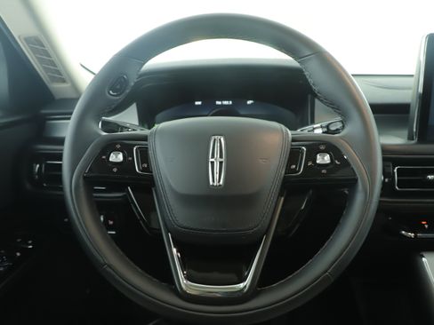 Used 2023 Lincoln Aviator 2WD w/ Premium Package image 17